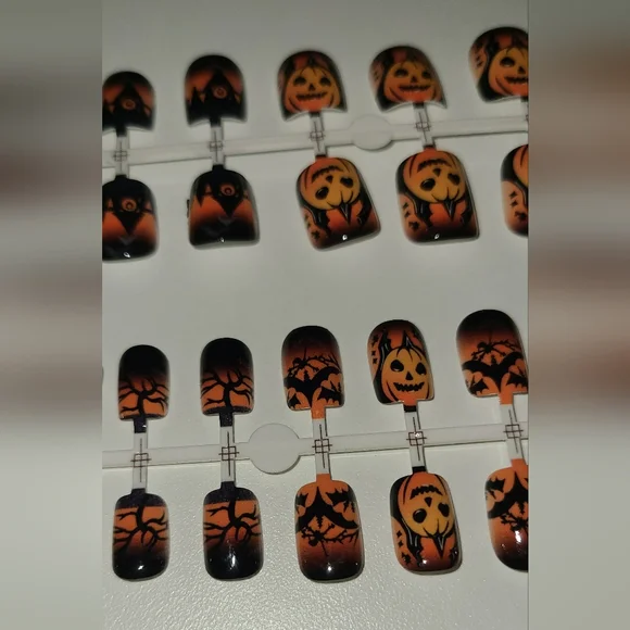 Halloween Press On Nails - Picture 2 of 5